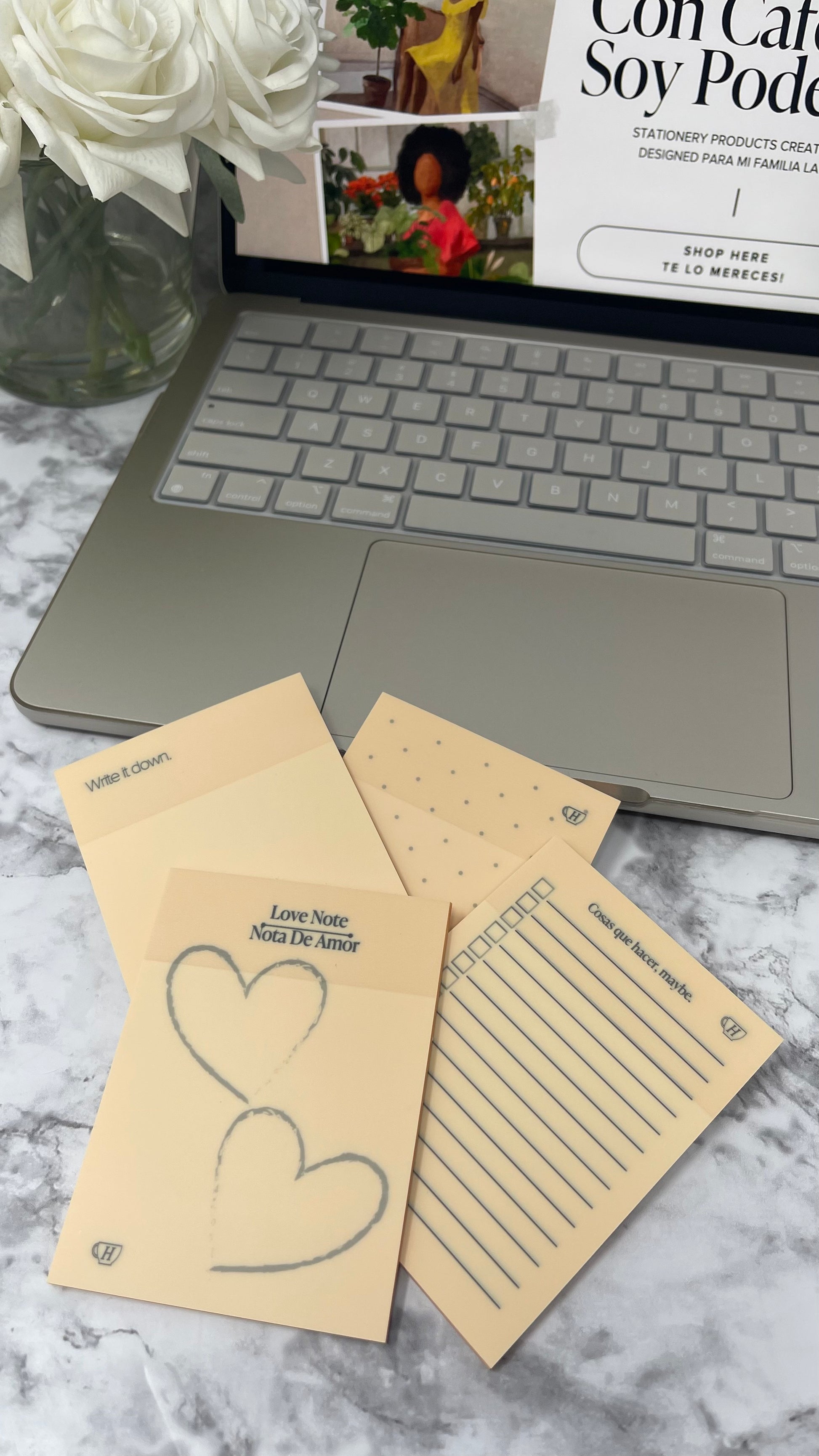 This set of 4 different cream-colored transparent sticky notes is perfect for a variety of uses, allowing you to customize your sticky note needs. With their transparent design, they won't take away from the look of your documents while providing a subtle, stylish look.